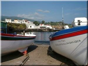 Azorerna Fiskebåtar vid Caloura
